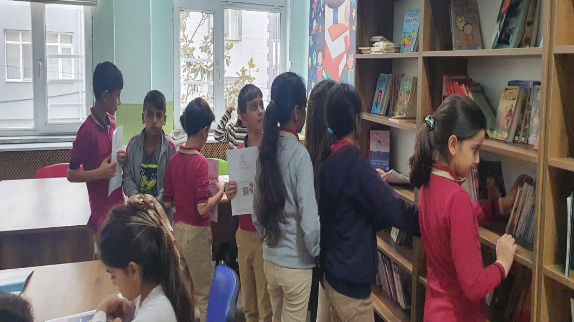 Atatürk  İlkokulu  Her Teneffüste  Kütüphanede